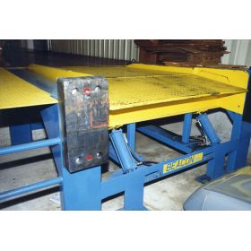 Dock Leveler for Shipping Containers - Container Dock Loading - FC Series