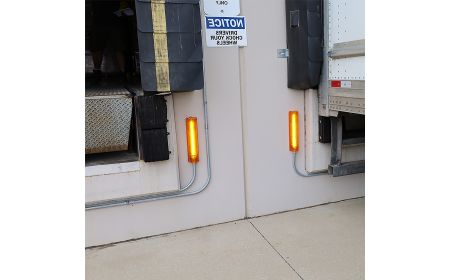 Dock Traffic Control Light - BDGLED series by Beacon Industries